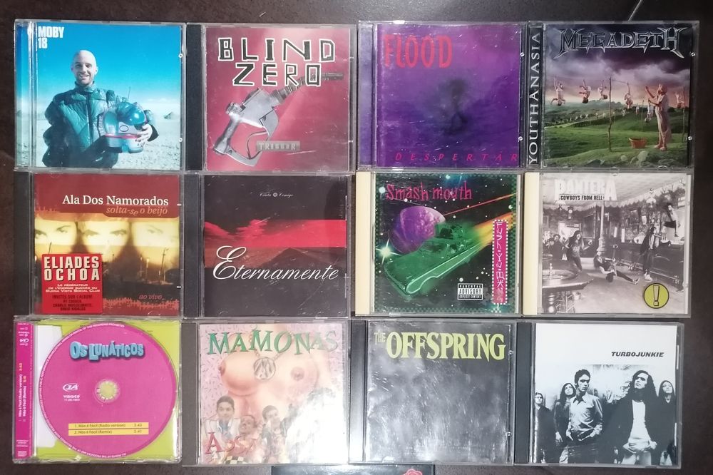 CDS e DVDs originais