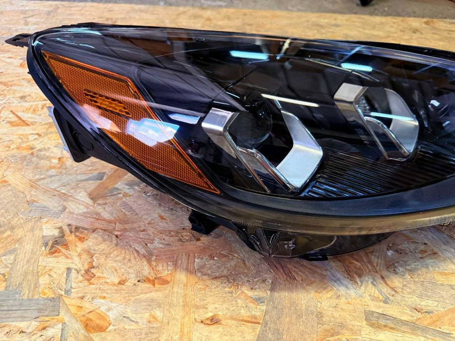 Решітка Чорний глянець /Чорний глянець з хромом на Ford Escape MK4 Kuga 2019 2020 2021 2022 2023 (ескейп форд решетка)