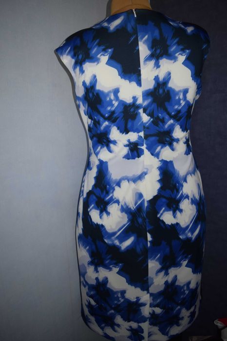 Roman Piękna sukienka ołówkowa prawie nowa_48