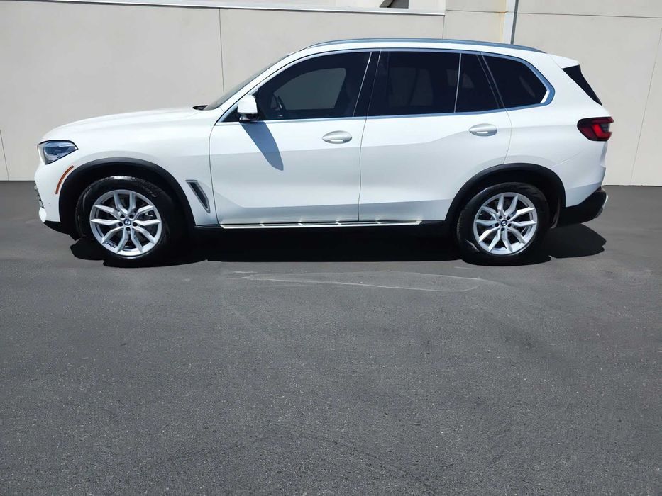 BMW X5      2021