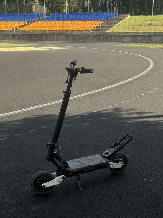 Продам самокат Kukirin G2 Master на кастомі