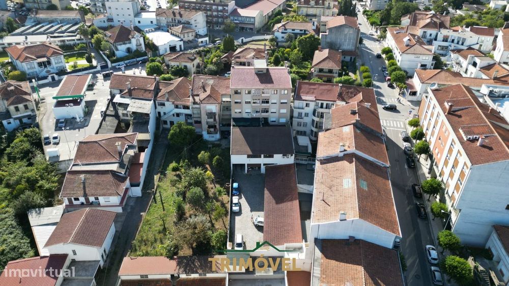 Armazém no Centro de Oliveira de Azeméis