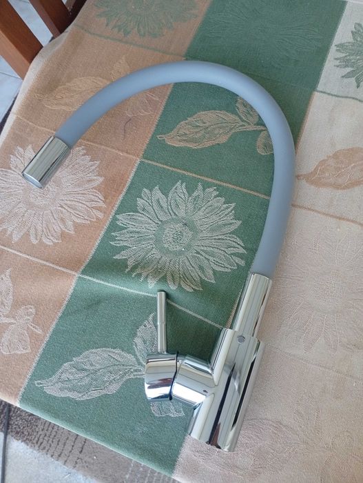 Flexible Kitchen Faucet427751994977177601