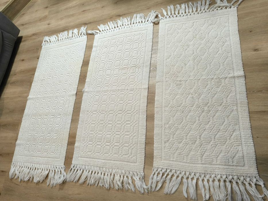 3 Tapetes Arraiolos Brancos C/Novos