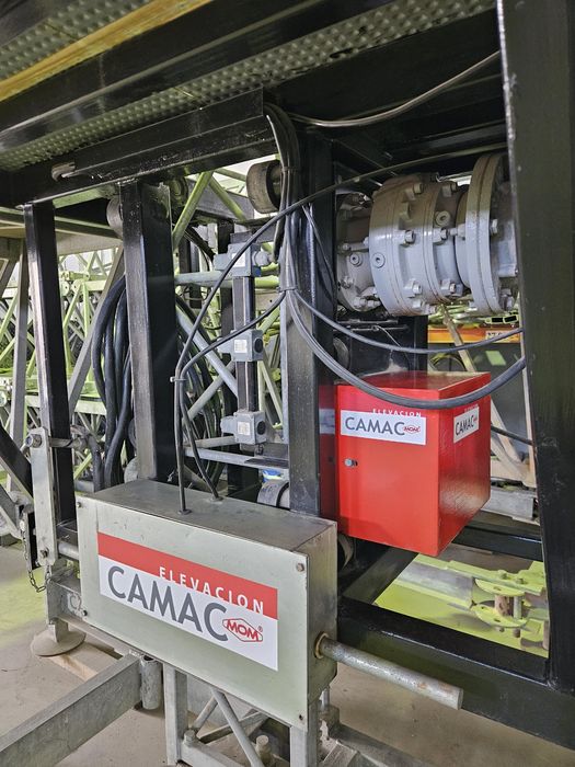 Plataforma elevatória CAMAC.64281067200001123