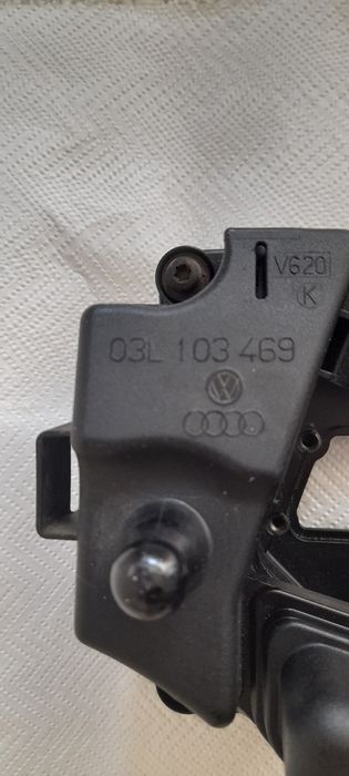 Pokrywa zaworów AUDI VW Common Rail 2.0 tdi