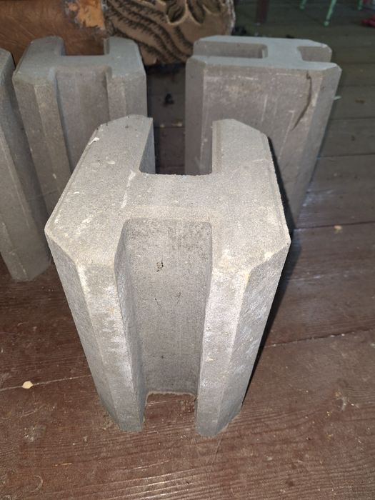 Łącznik betonowy podmurówki