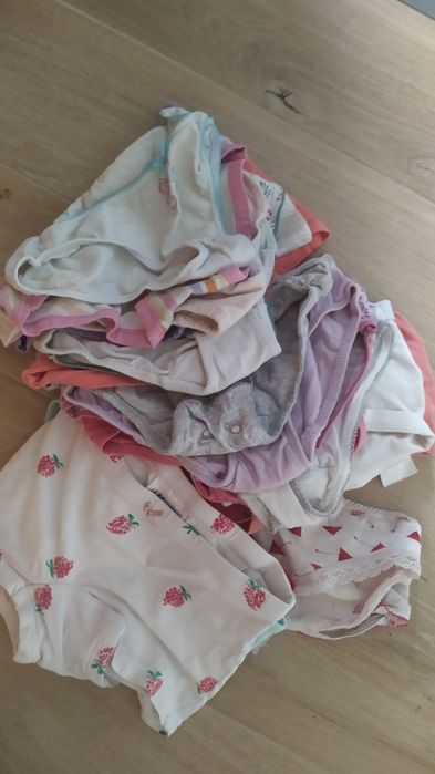Paczka majtek dla dziewczynki