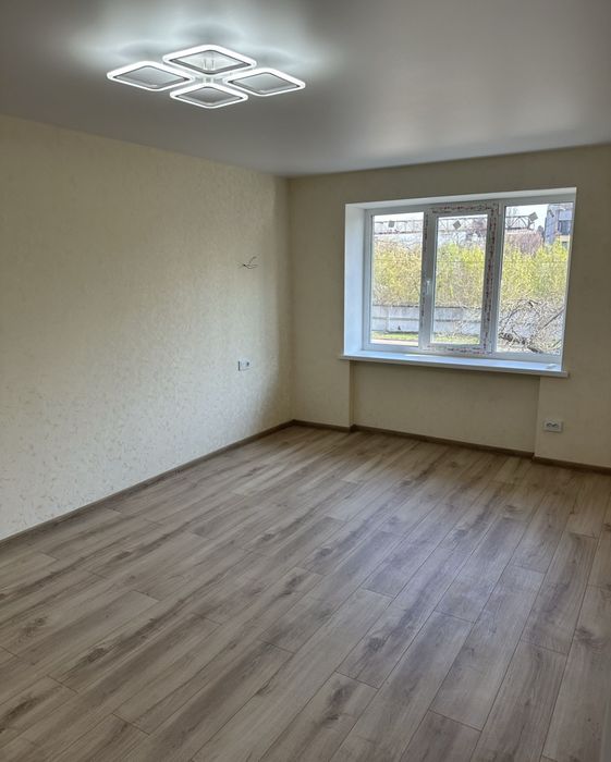 Продаж 1 кім Миколаївка , 36 м.кв, 2 поверх
