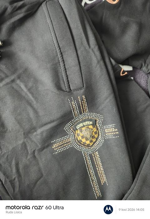 Śliczny dres damski
