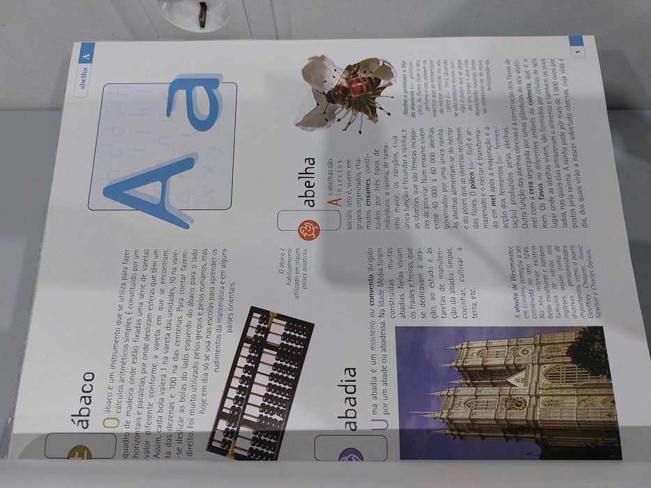 "Basic Student Encyclopedia" - Multiple Volumes64283857775489122