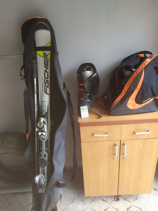 Гірські лижі Fisher, все в комплекті. І skipass буковель