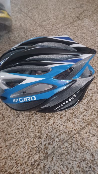 Capacete Giro LiveSTRONG (novo)