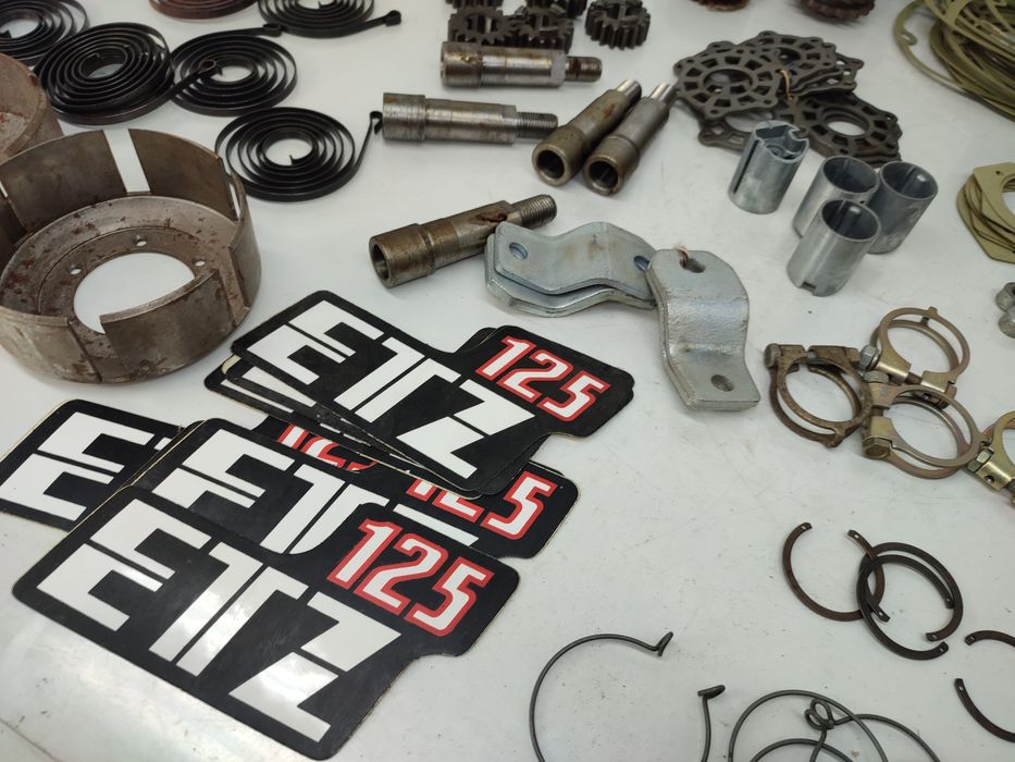 Fabrycznie nowe części DDR MZ ETZ 150 125