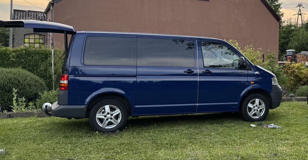 Vw t5, 2,5 tdi, 2005r,  uszkodzony silniki