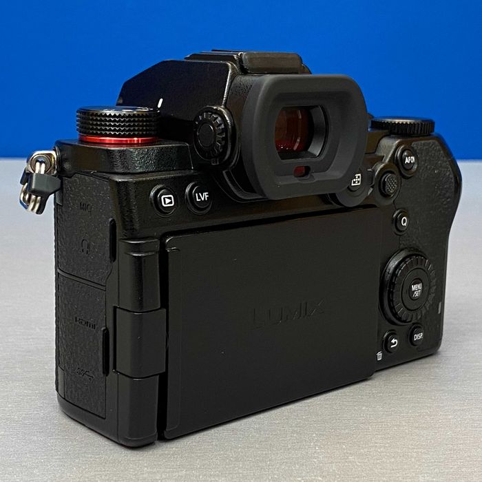 Panasonic Lumix DC-S5 (Corpo) - 24.2MP