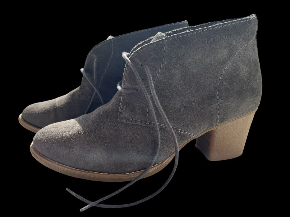 Жіночі замшеві ботинки Tamaris р.41