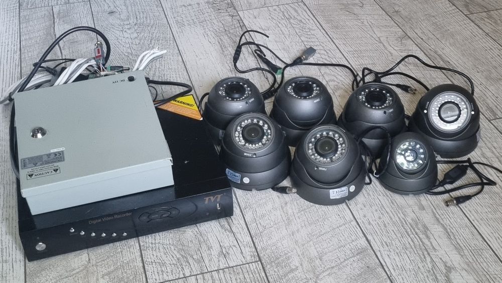7 Kamer zasilacz rejestrator