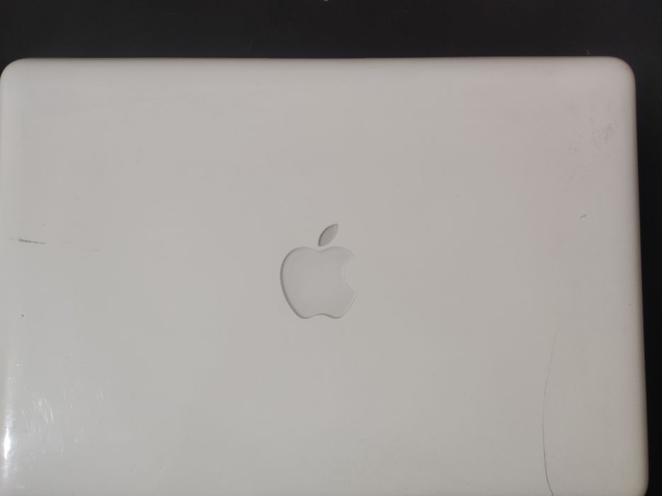 MacBook A1183, A1342 з аксесуарами