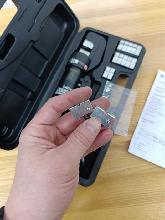 Гідравлічний ручний Прес Takel 70 матриці від 4-70 Рівні матриці