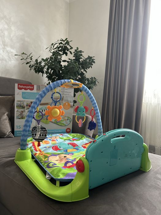Розвивальний музичний килимок Fisher-Price Kick & Play Piano Gym