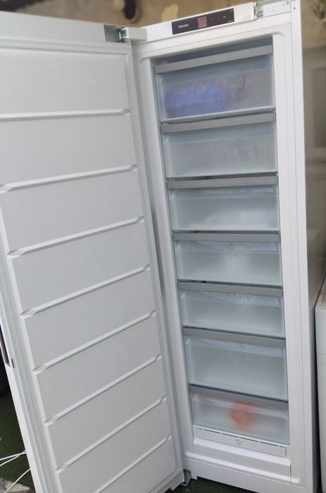 Congelador Miele FNS4382D Branco