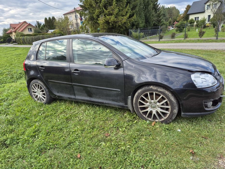 Zderzak GT tyl golf 5 lc9z