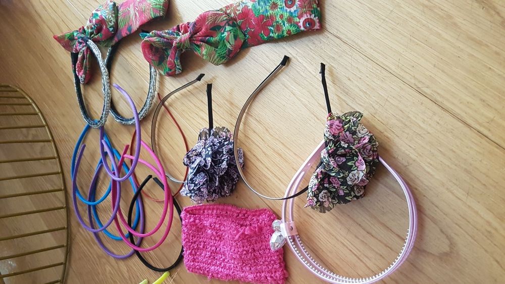Conjunto Bandoletes e Fitas Cabelo