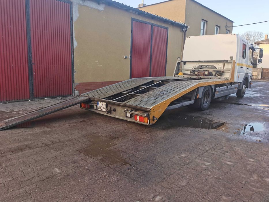 Mercedes Atego 816 laweta podwójna kabina
