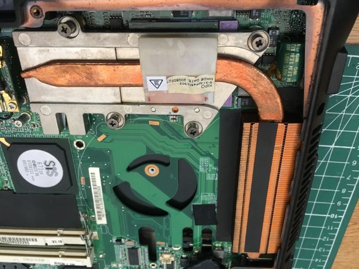 Peças Portátil INSYS M761SU - ecrã-dissipador-colunas-wifi-etc