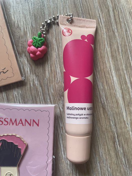 Rossmann x kopi piny plus balsam do ust