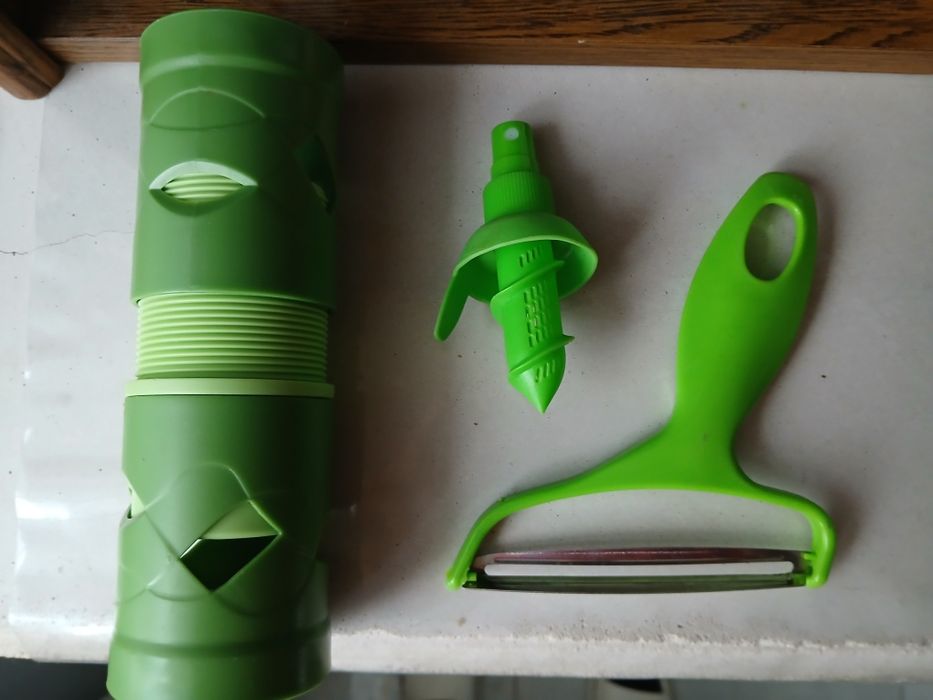 Kunchenna krajalnica do warzyw skręcana (zestaw) + pilarka + spritzer