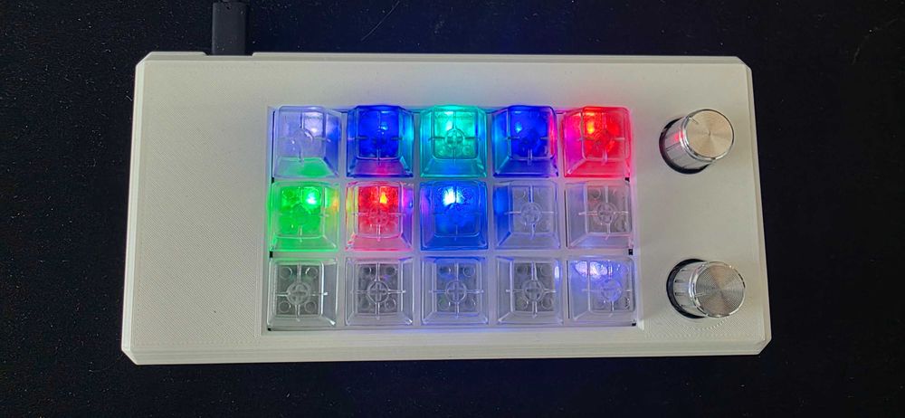 Klawiatura makro z podświetleniem RGB