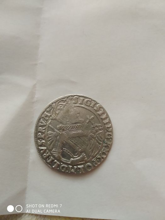 Продам серебряную монету