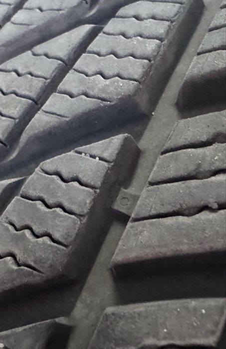 Зимові шини Goodyear Ultra Grip performance 3  255/45/r19 104v