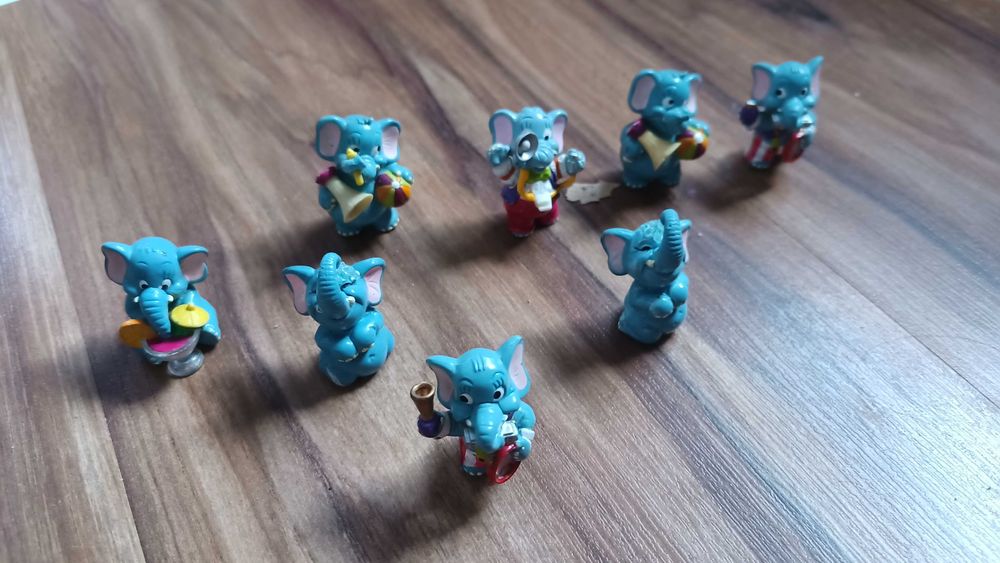 Figurki z Jajek Kinder Niespodzianki Słonie