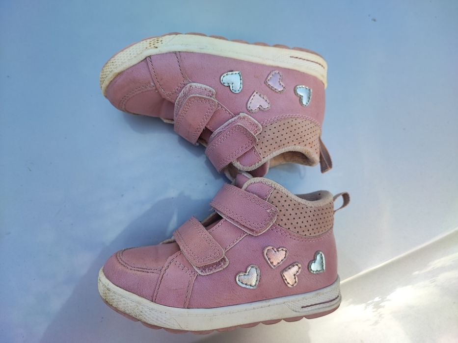 Buty przejściowe na dziewczynkę rozmiar 25 na rzep
