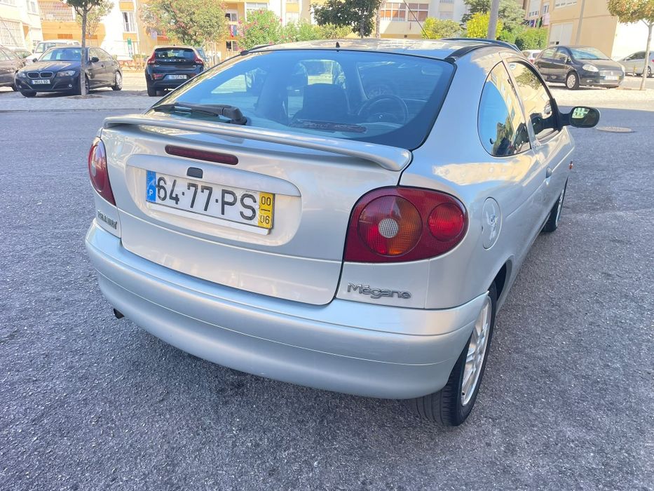 Renault Megane Coupé 1.4i Ano 2000/06