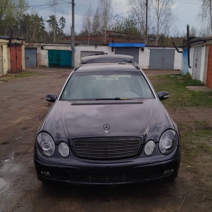Mercedes Benz S211