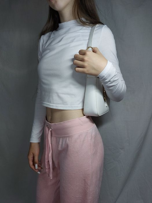 білий базовий топ з рукавом