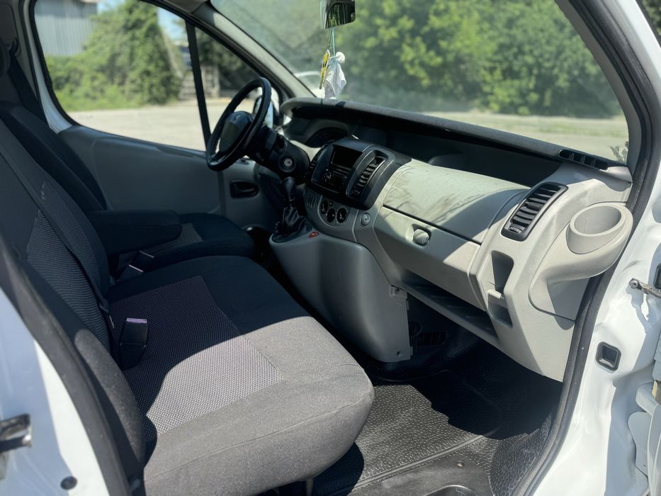 Renault Trafic довга база