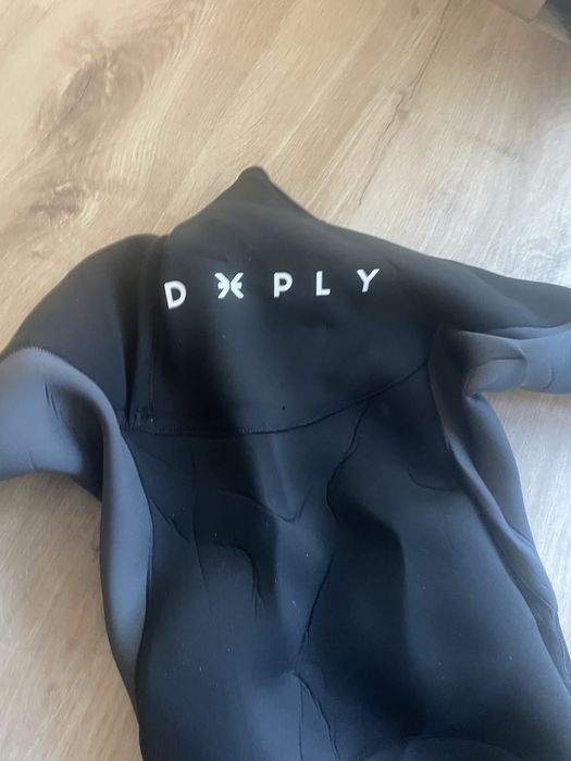 Fato surf Deeply