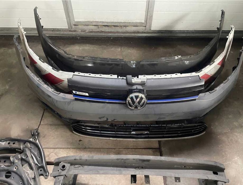 VW  e-GOLF ЕГОЛЬФ бампер передній задній, всі б/у запчастини розборка