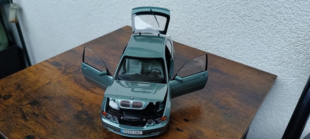 BMW E46 Compakt 1:18