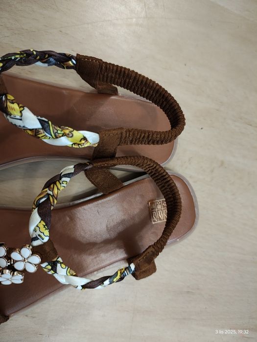 Sandały sandałki damski w stylu Boho z kwiatkami rozm. 39