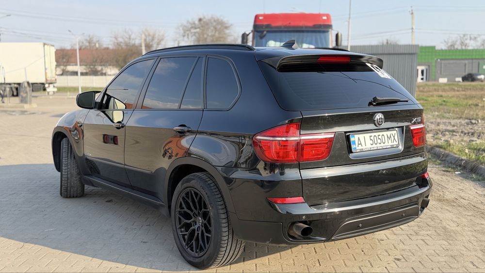 Продам Х5 е70 3л бензин срочно