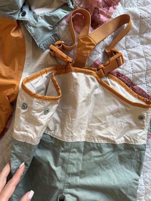 Продам осенне-весенний костюм