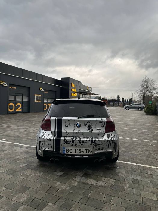 Продам BMW м1 в збереженому стані