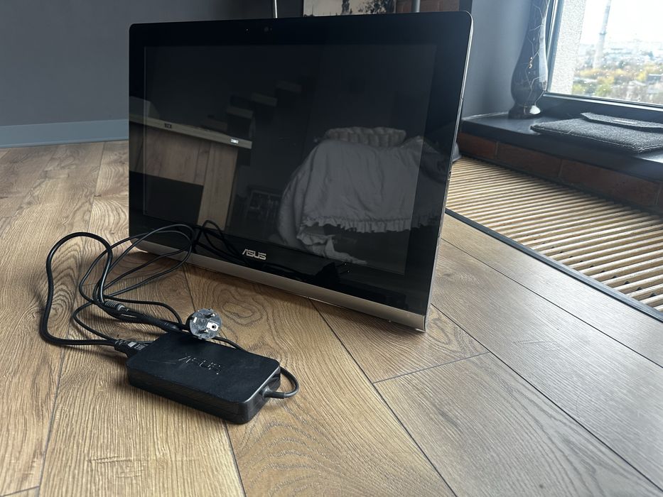 ASUS ET2221I-B85 21.5″ ( екран пошкоджено)