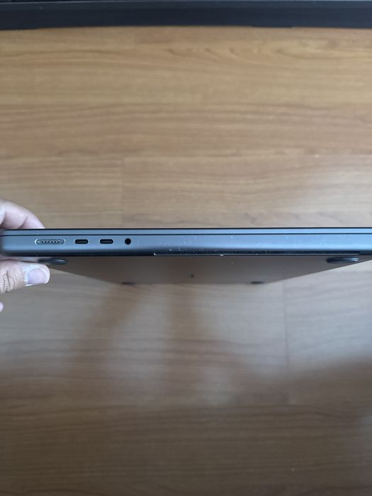 Macbook M3 Pro 16” 18GB RAM 500GB (2023)